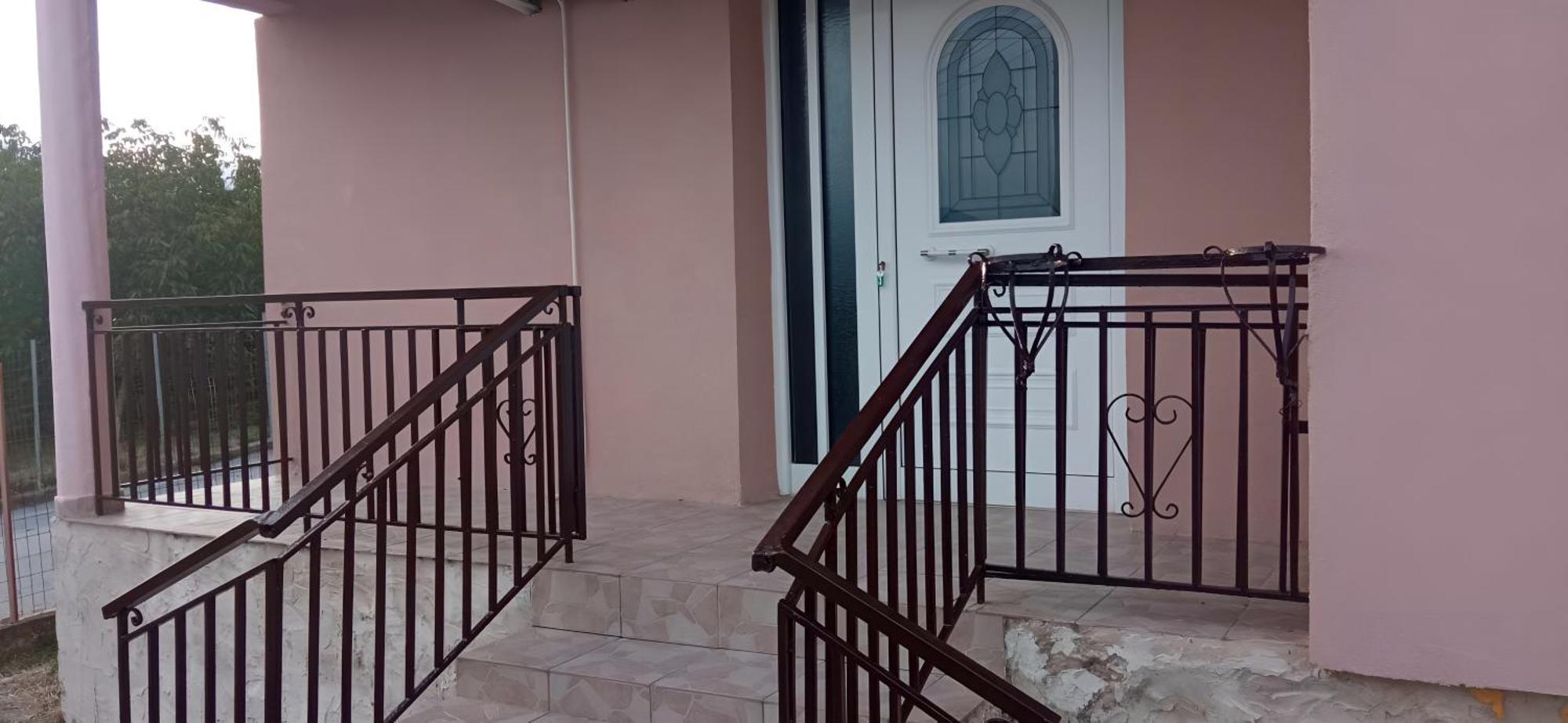Μονοκατοικια 3 Δωματιων Kateríni Exterior foto